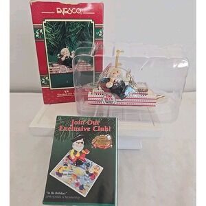 Decked Out‎ For Christmas Enesco Ornament 1996 Santa Riverboat Casino